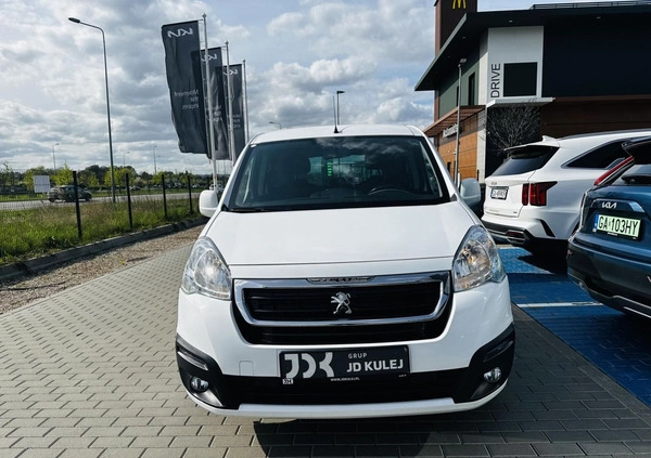 Peugeot Partner cena 45800 przebieg: 118006, rok produkcji 2017 z Gdańsk małe 106